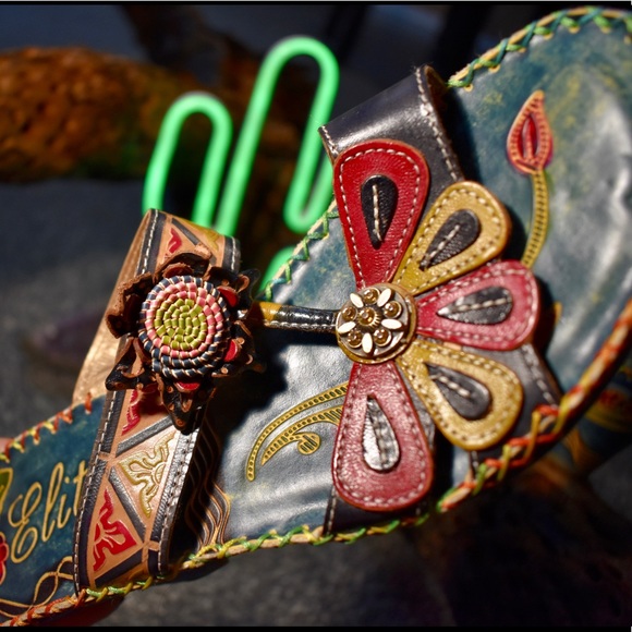 Jamaican made leather sandals - Picture 8 of 8